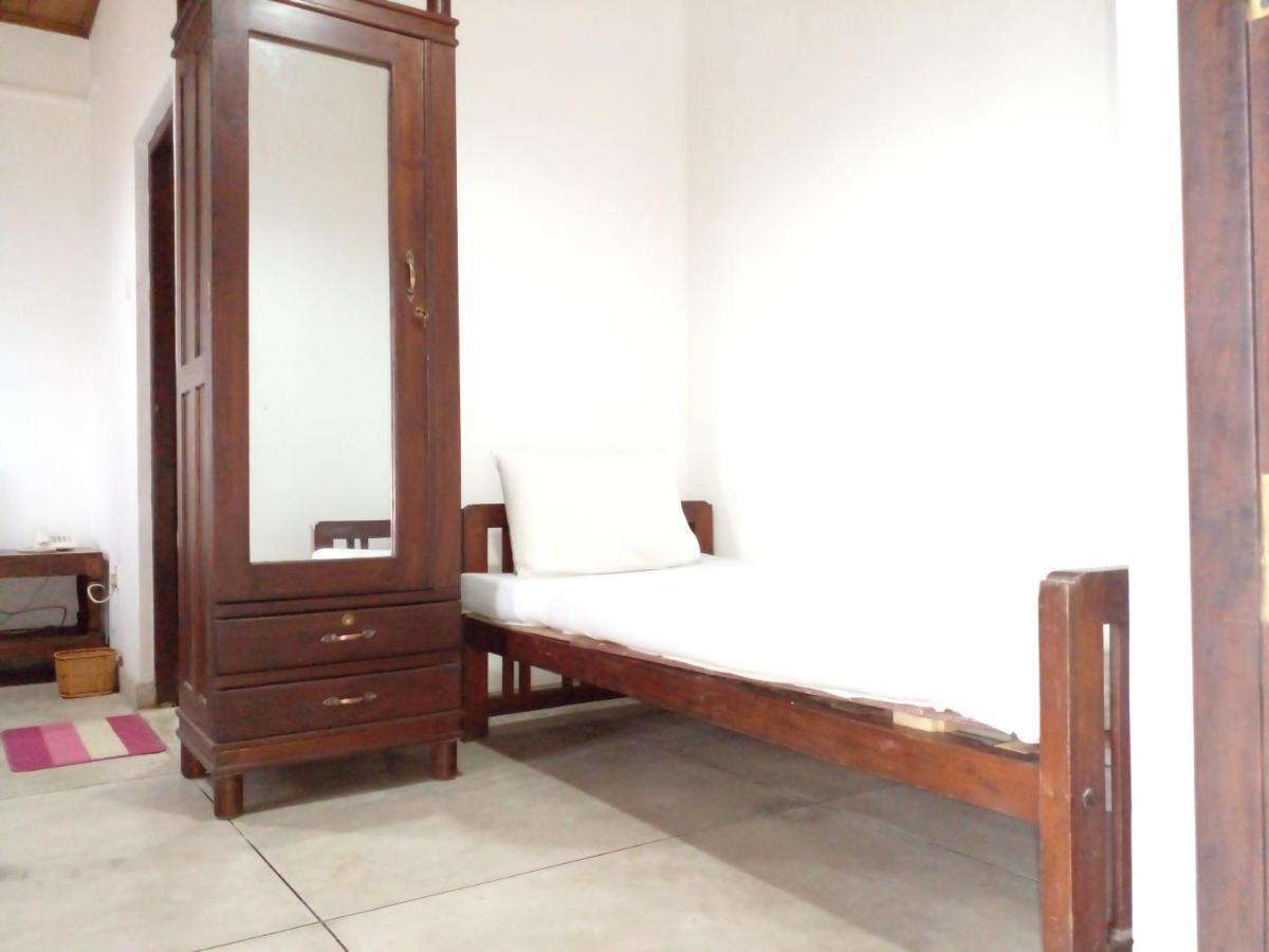 Muduna Walawwa Resort Kandy Exterior photo