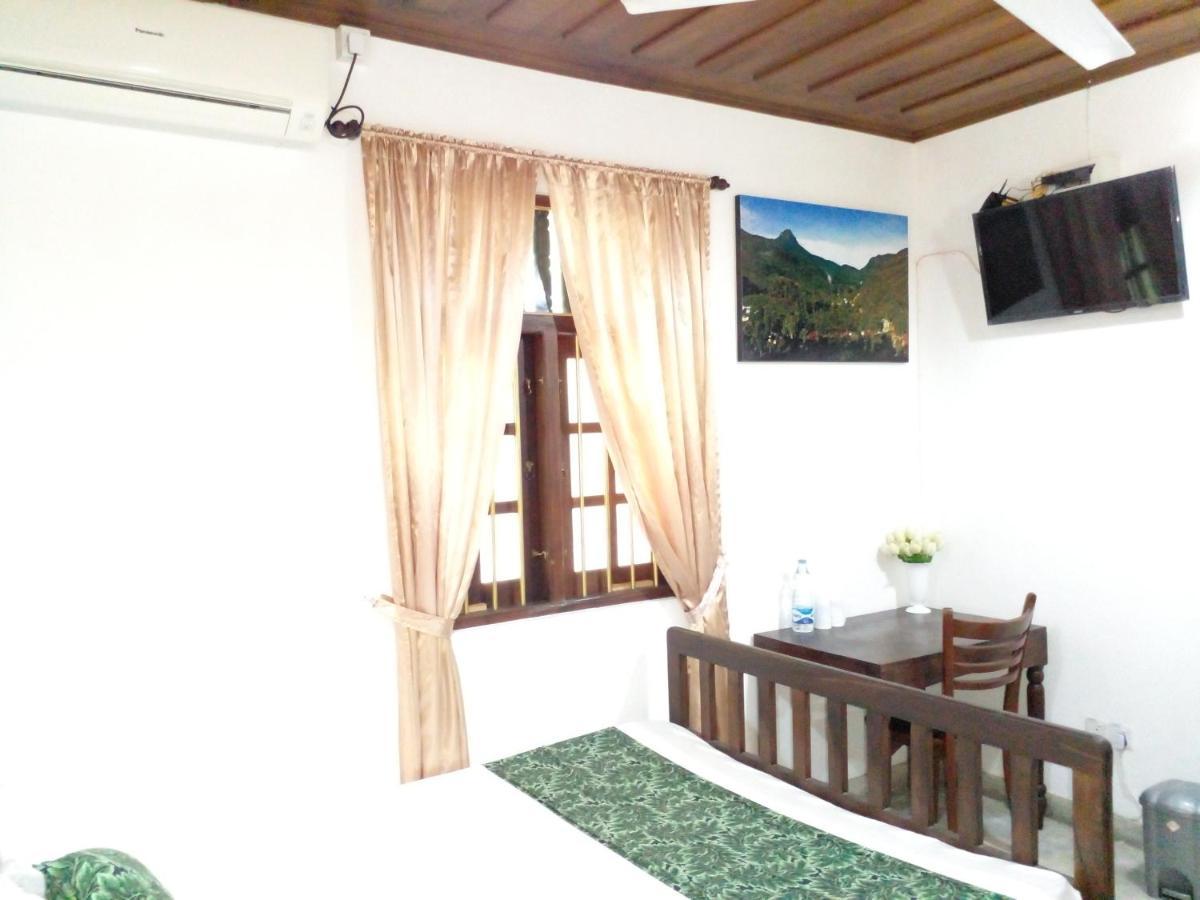 Muduna Walawwa Resort Kandy Exterior photo